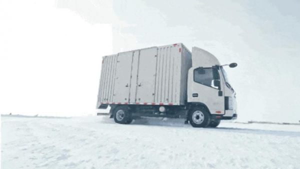 江淮新能源轻卡ES6寒带版勇闯-28℃黑河高寒极限挑战！