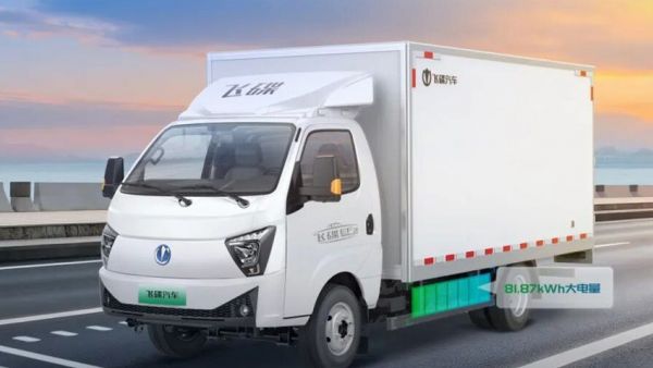 飞碟EF3全能纯电小轻卡，让每一趟都不白跑