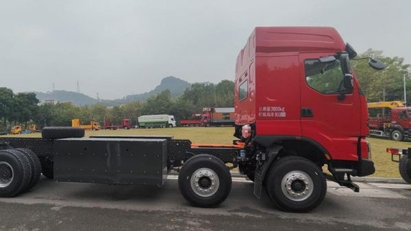 鲜乘直通车 | 乘龙H7 8X4纯电自卸车：创富，说干就干！