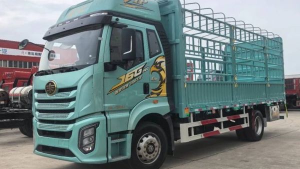 J6G Pro载货车：让长途运输，更显从容