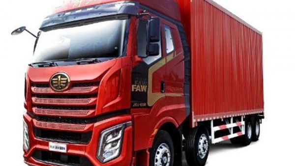 J6V 8×4载货车，更懂长途运营的重卡