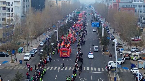 新春锣鼓闹元宵，东风股份创高潮——东风多利卡成张北新春社火活动“新明星”