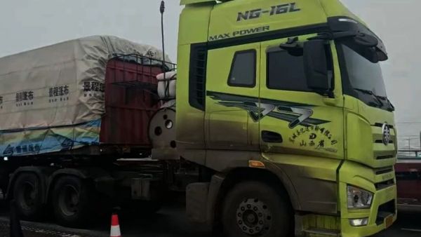 感动服务丨一汽解放极速救援，为生鲜运输保驾护航