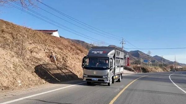 六盘山险途砺锋芒 - 潍柴蓝擎 X7 LNG诠释高端轻卡实力！