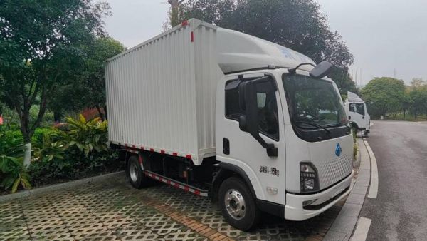 鲜乘直通车 | 乘龙翼威2城际重载轻卡的含“轻”量