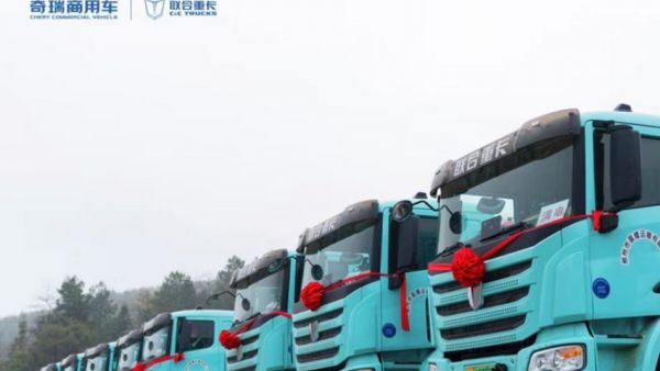 赋能商砼运输绿色转型：50台联合重卡电骁龙搅拌车落地郴州 现场再签50台！