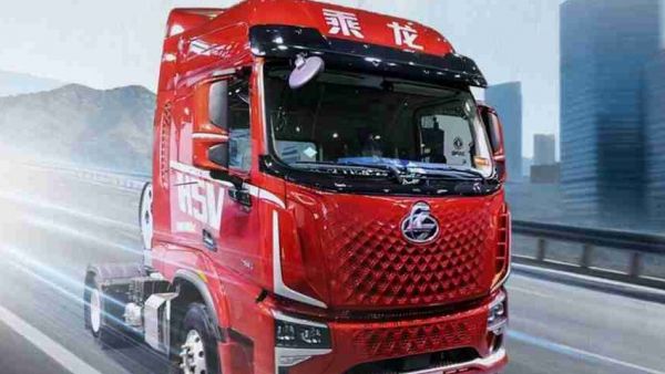 鲜乘直通车 | 乘龙H5V LNG创富版：快的不止是车，还有财富到账的速度！