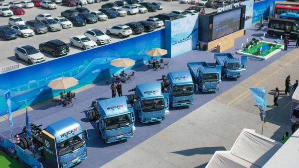 潍柴多品牌矩阵亮相扬州首届绿色智能汽车嘉年华