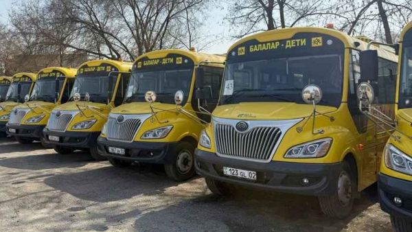 玉柴配套宇通校车批量出口哈萨克斯坦