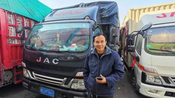 【江淮1卡车友记·五十七】王师傅：一辆骏铃11年跑50万公里，跑出一家人的安稳生活