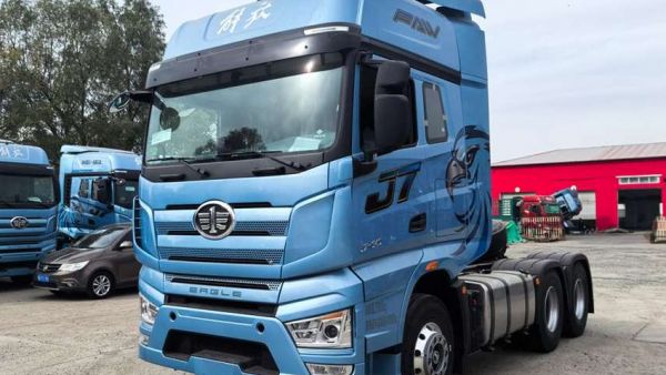 握紧方向盘，把每一程都开成风景