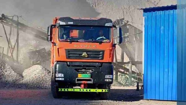 实运营，实数据！看汕德卡“反向充电”，一趟电费只需60元！