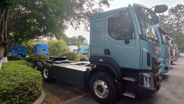 鲜乘直通车 | 越跑越值，越开越赚：乘龙H5超轻版纯电牵引车用里程续写前程，用实力兑现收益