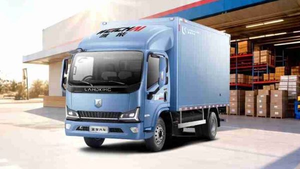 【擎领全场景】潍柴蓝擎新能源轻卡高效版助力中短途跨城转运降本增效！