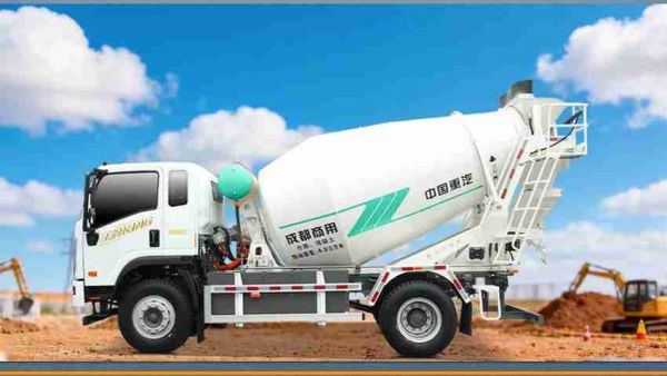 够用·够省·够灵活，小工程创富高手，重汽王牌V3-X EV搅拌车！