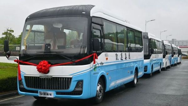 绿电畅行黔乡！安凯K75E赋能贵州城乡便民出行