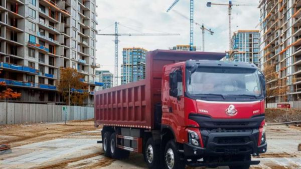 鲜乘直通车 | 强动力长续航，乘龙H7 8×4纯电自卸车重载运输实力派