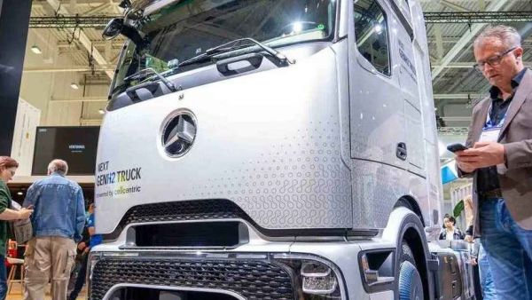 2026IAA：氢能重卡再进化，续航1000公里、加氢15分钟！奔驰NextGenH2液氢重卡深度解析