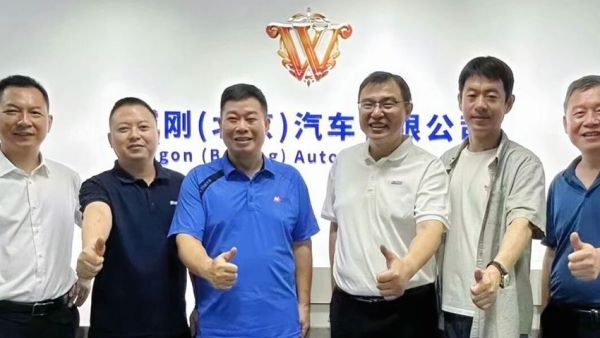 氢能加速商业化应用！玉柴助力两款氢能重卡亮相