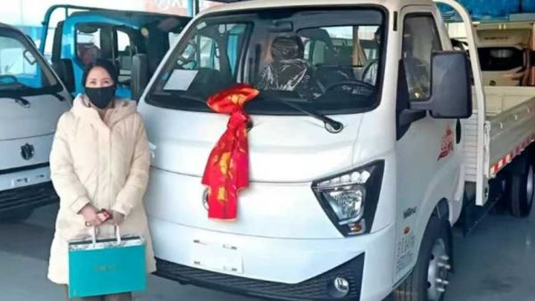 骏马踏春至，飞碟贺新程 | 新春走访，温暖万家