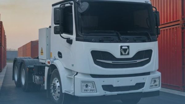 轻量多载、全域畅行!徐工400度叠层电池轻量化牵引车重磅来袭