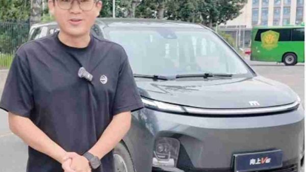 十五万以内最能装的MPV：鑫源向上V6实拍评测