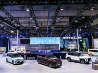 放“大”招！上汽大通MAXUS高能新能源车“双箭齐发”！“大型纯电性能皮卡”GST概念车全球首发亮相，大家MIFA7谍照曝光