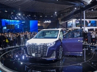 媒体大咖见证江淮瑞风高光时刻，概念车RF-M收获赞誉无数