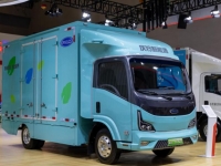 第二十五届重庆车展,庆铃全新一代EV轻卡为用户物流运输全面赋能