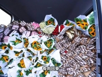 送出鲜花留下浪漫 东风御风为你送上秋天的第一份浪漫