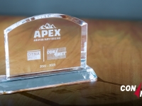 康迈荣获戴姆勒卡车北美公司APEX供应商奖