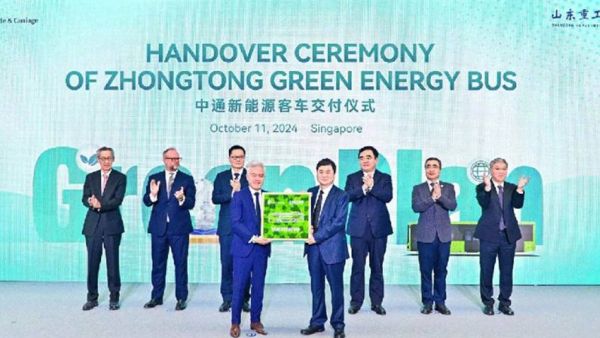 满慎刚到新加坡调研山东重工东南亚业务开展情况