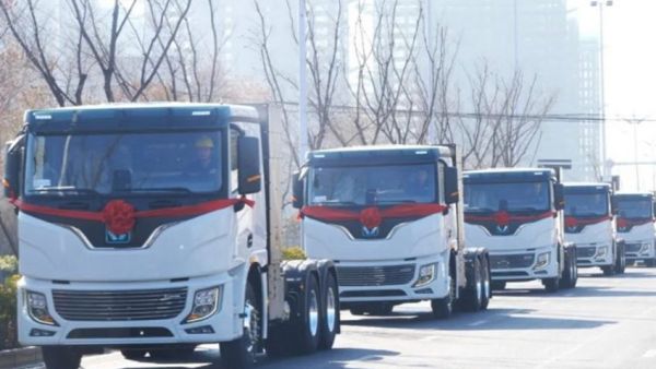 百台齐发,千台签约!徐工新能源牵引车奔赴