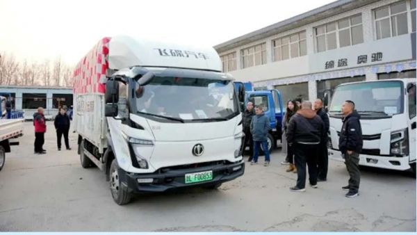 飞碟漫天飞财运满满 · 车友会：以车会友，驭见不凡