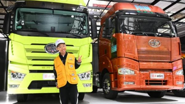 “解放爱领航”一汽解放首届卡友子女研学营温暖启航