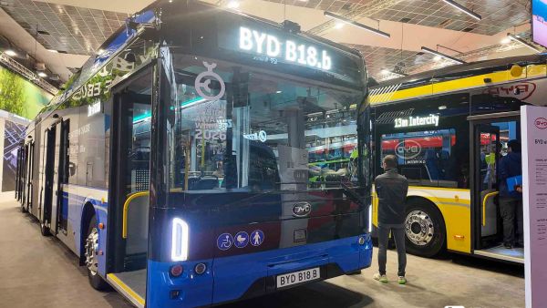 续航630公里，载客量146人！比亚迪B18.b铰接城市客车还有哪些“黑科技”？